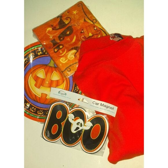 Halloween Turtleneck & Decor "BOO" Lot - Picture 2 of 7